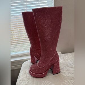Elegant Pink Knee-High Women's Boots size 6, fits like a 61/2